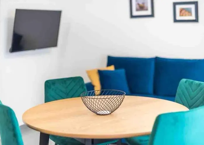Cozy Apartment In A New Building Apartment 2