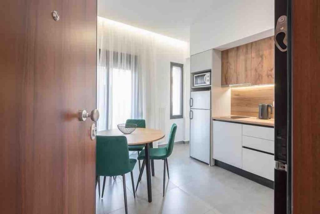 Cozy In A New Building 2 Appartement Le Pirée